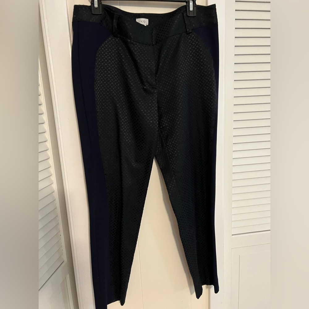 Cache dress pants tapered to the above the ankle